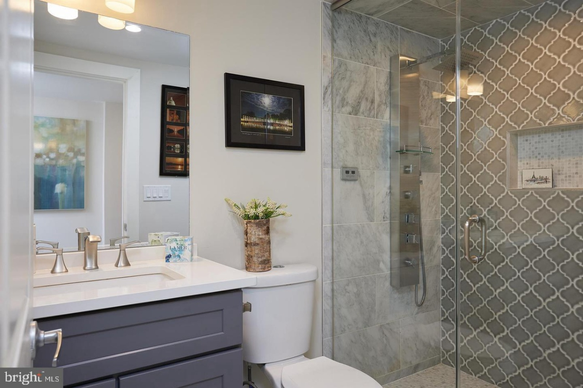 Modern, Fully-furnished 2BR 2BA, near Medstar Washington Hospital Center, NW DC - Photo 5