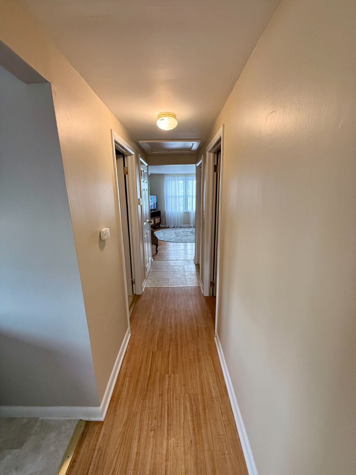 Fully Furnished 1-Bedroom with Office on Second Floor, Just Minutes from Wynn Hospital - Photo 4