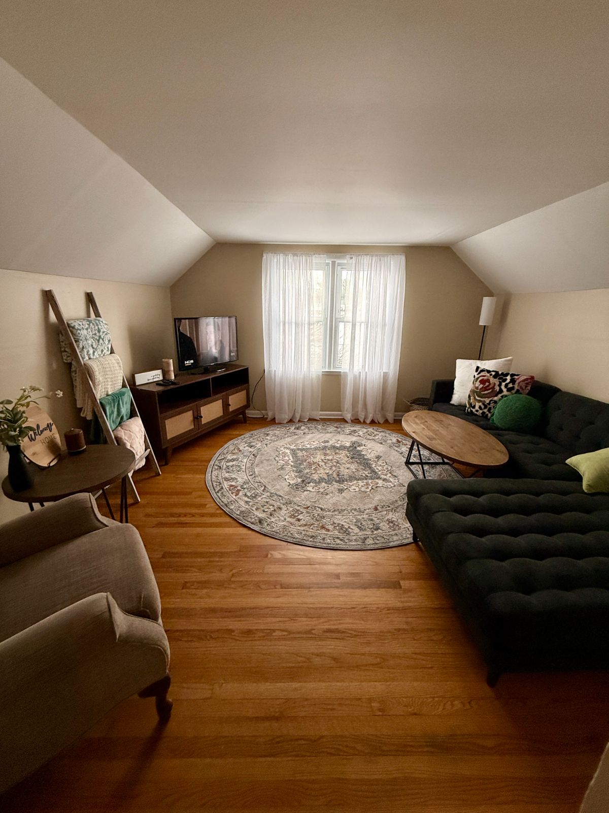 Fully Furnished 1-Bedroom with Office on Second Floor, Just Minutes from Wynn Hospital - Photo 1