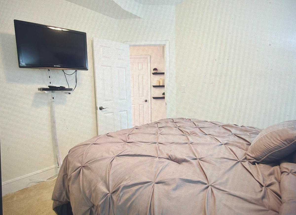 Capitol Hill NE Sunny 2 bedroom close to Union Station & US Capitol - Photo 9