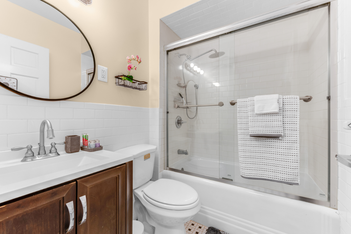 2B Brooklyn Heights Unit - Steps from Subway - Photo 11