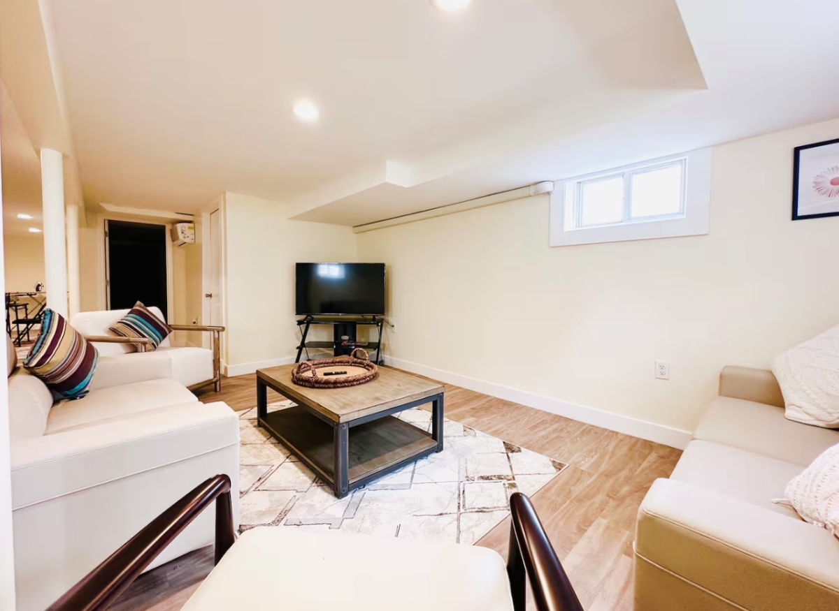 Fully Renovated 4 Bed/2Bath Home - Photo 2