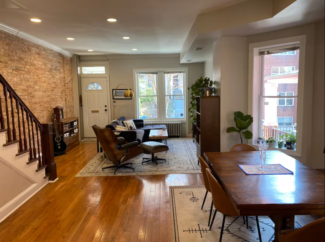 Beautiful Sunny Home in DC - Photo 10