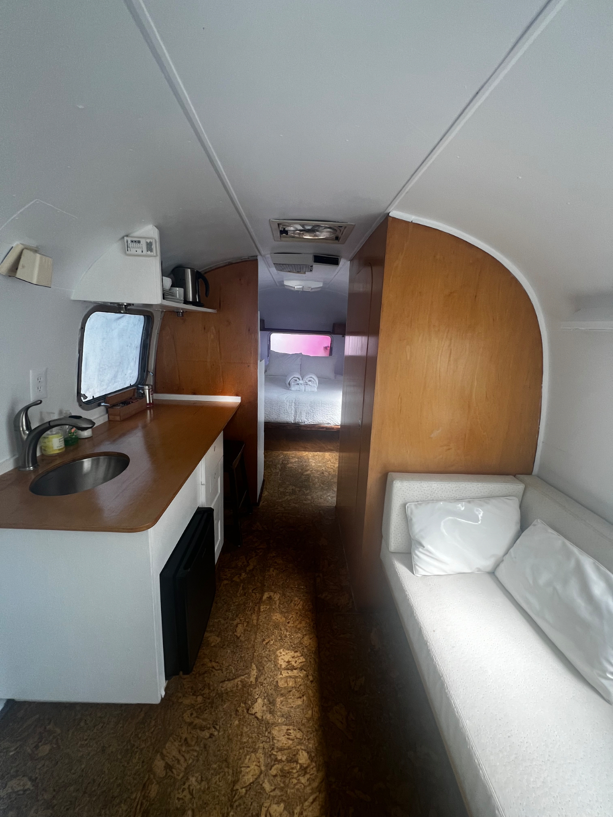 private backyard AIRSTREAM hot outdoor shower GATE yard PATIO and GRILL near VENICE BEACH - Photo 4
