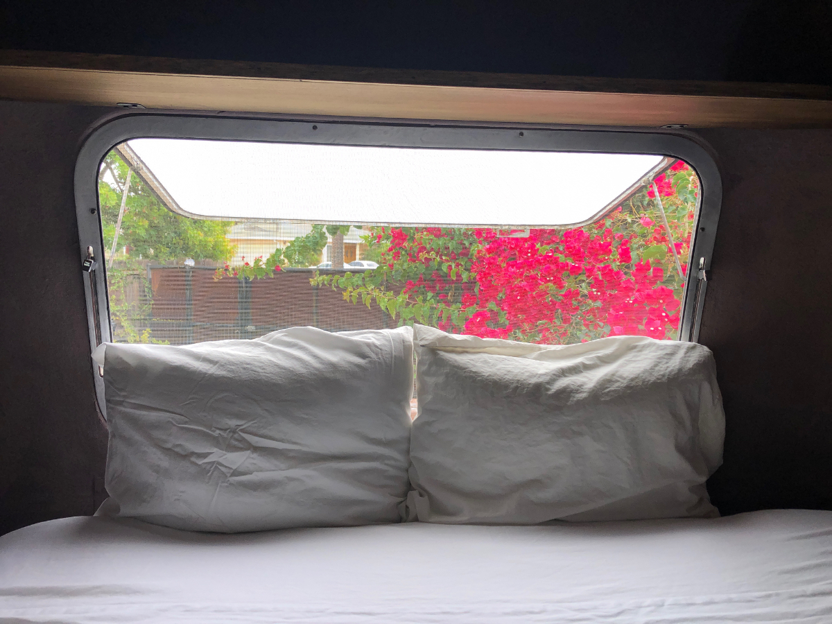private backyard AIRSTREAM hot outdoor shower GATE yard PATIO and GRILL near VENICE BEACH - Photo 1