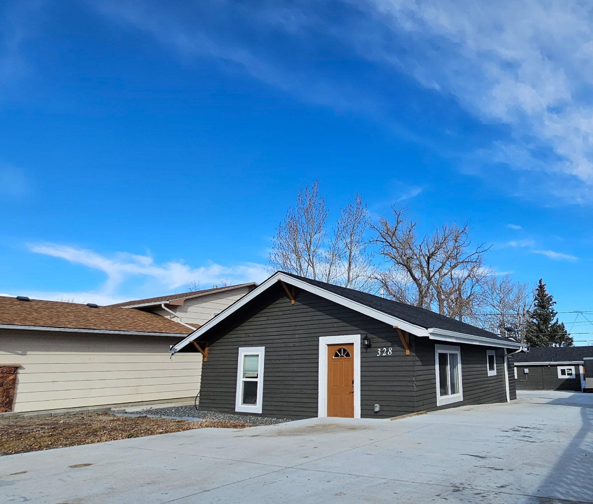 Charming Casper Home -  Sleeps 7 - Walk to Casper College - 5 Minutes to Banner Wyoming Medical Cent - Photo 2