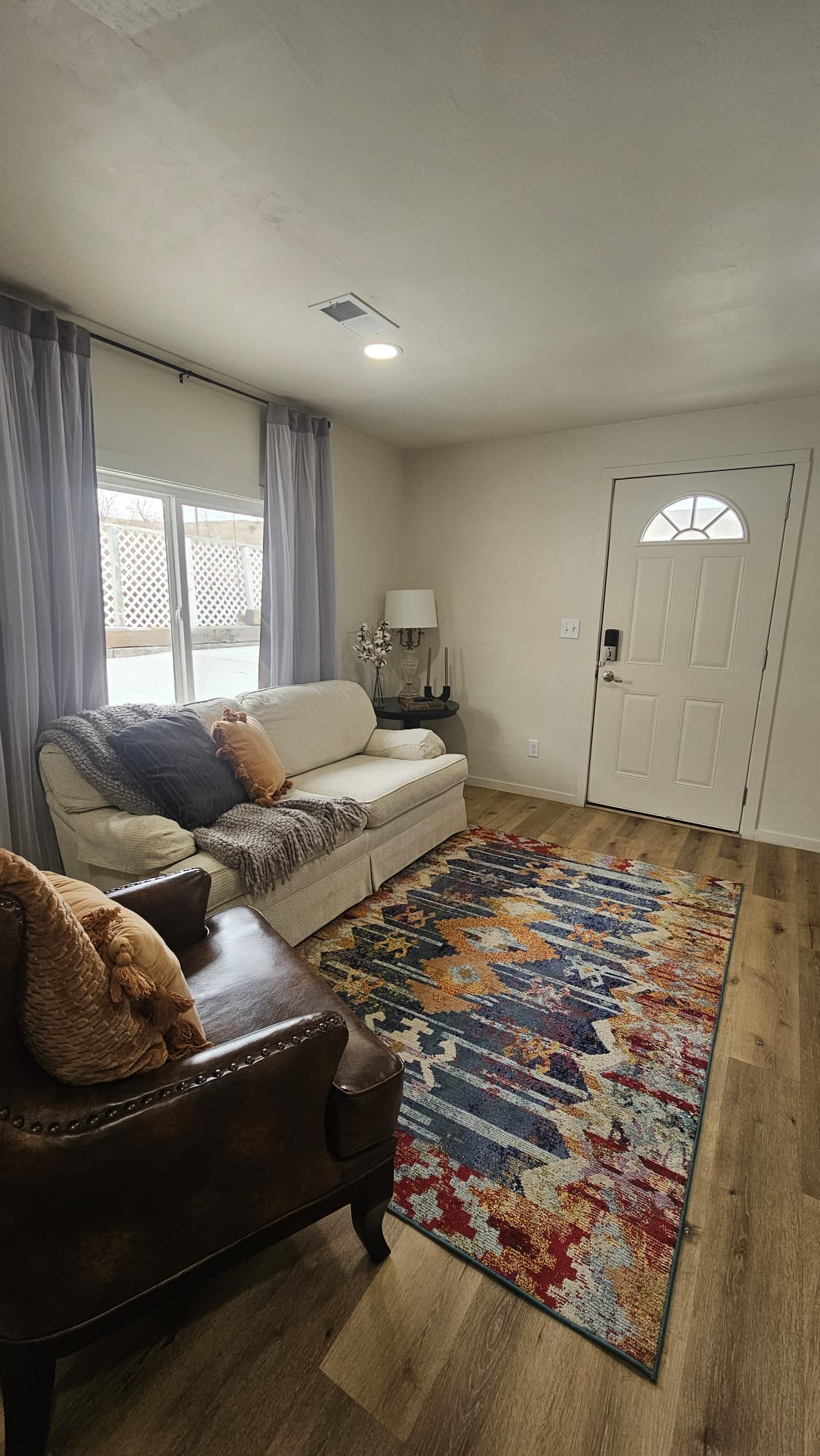 Charming Casper Home -  Sleeps 7 - Walk to Casper College - 5 Minutes to Banner Wyoming Medical Cent - Photo 8