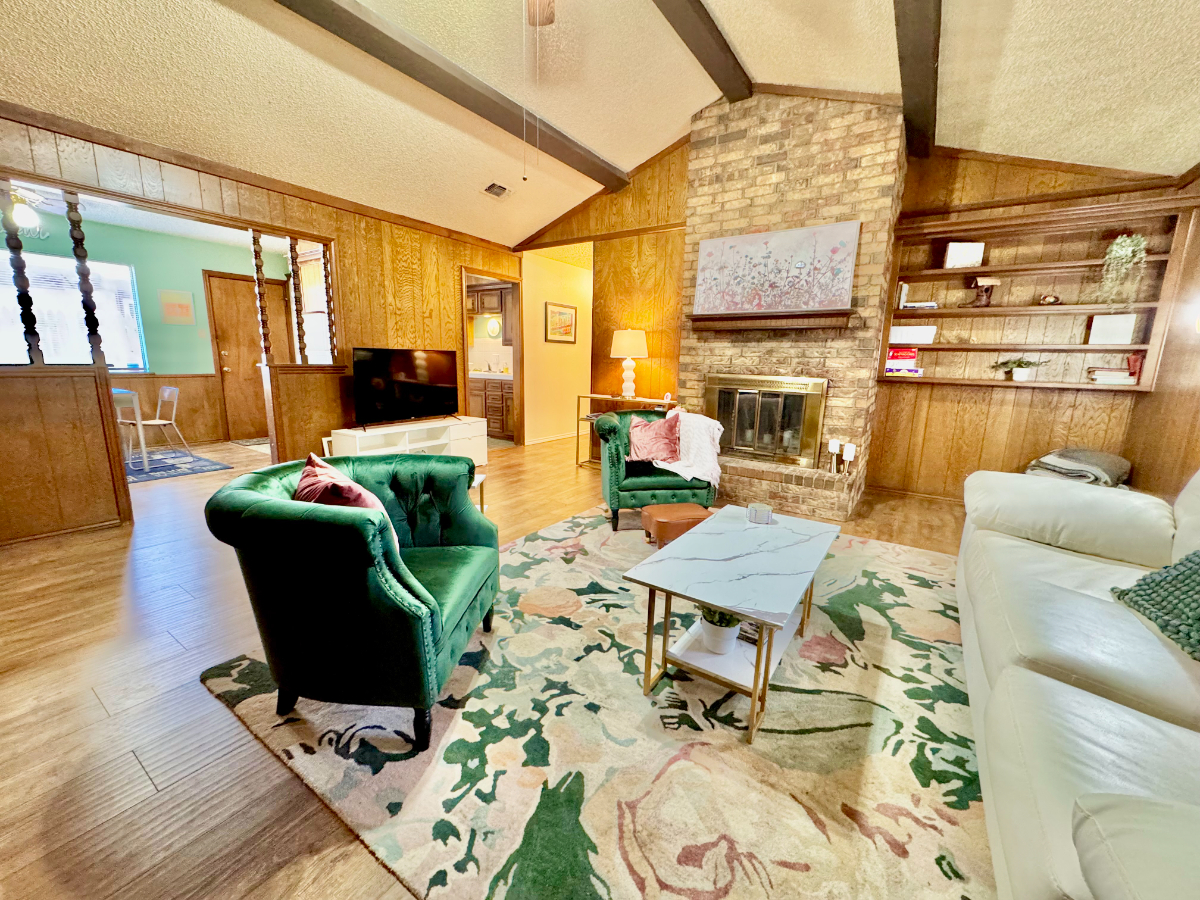 Jolene's Hideaway - SW Lubbock - Photo 2
