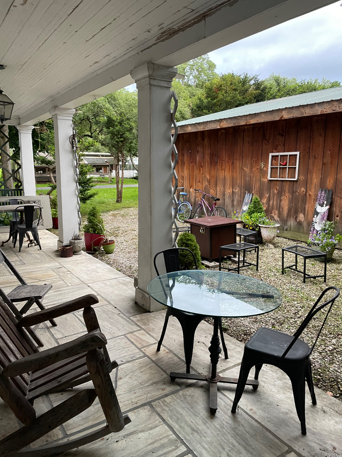 Near SVMC , pet friendly, fully furnished 1 bedroom apartment - Photo 10