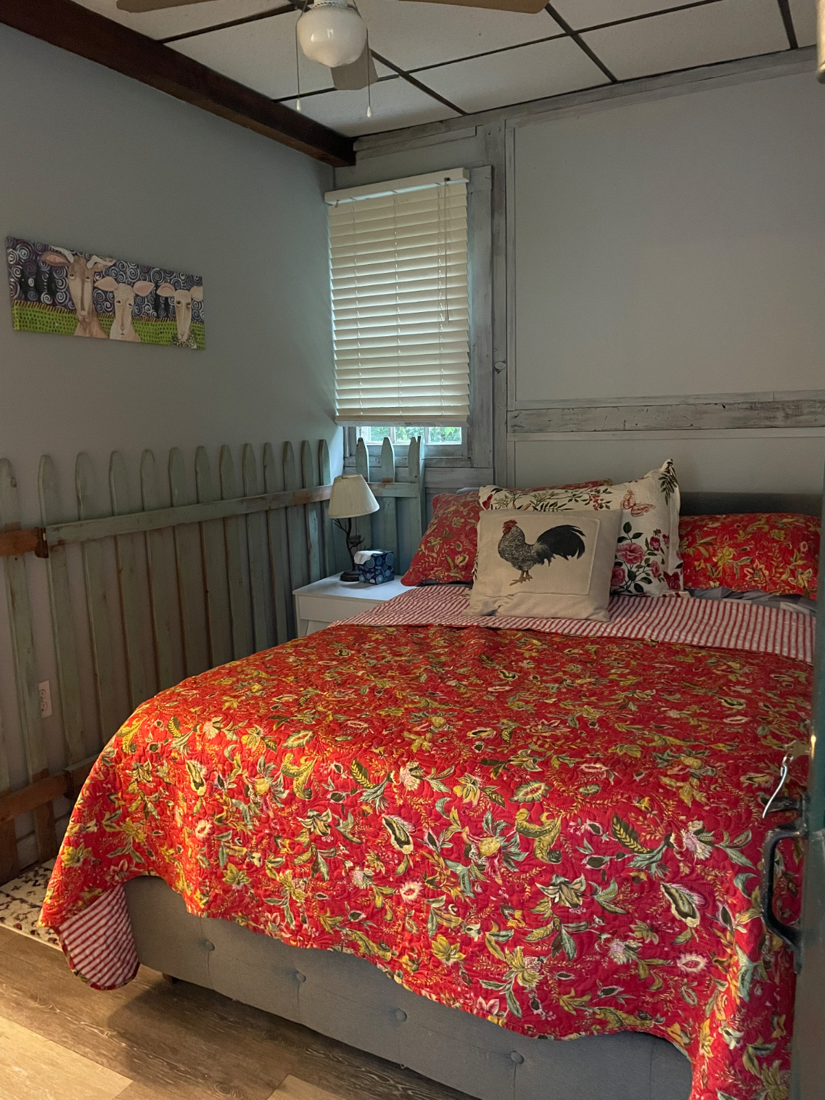 Near SVMC , pet friendly, fully furnished 1 bedroom apartment - Photo 11