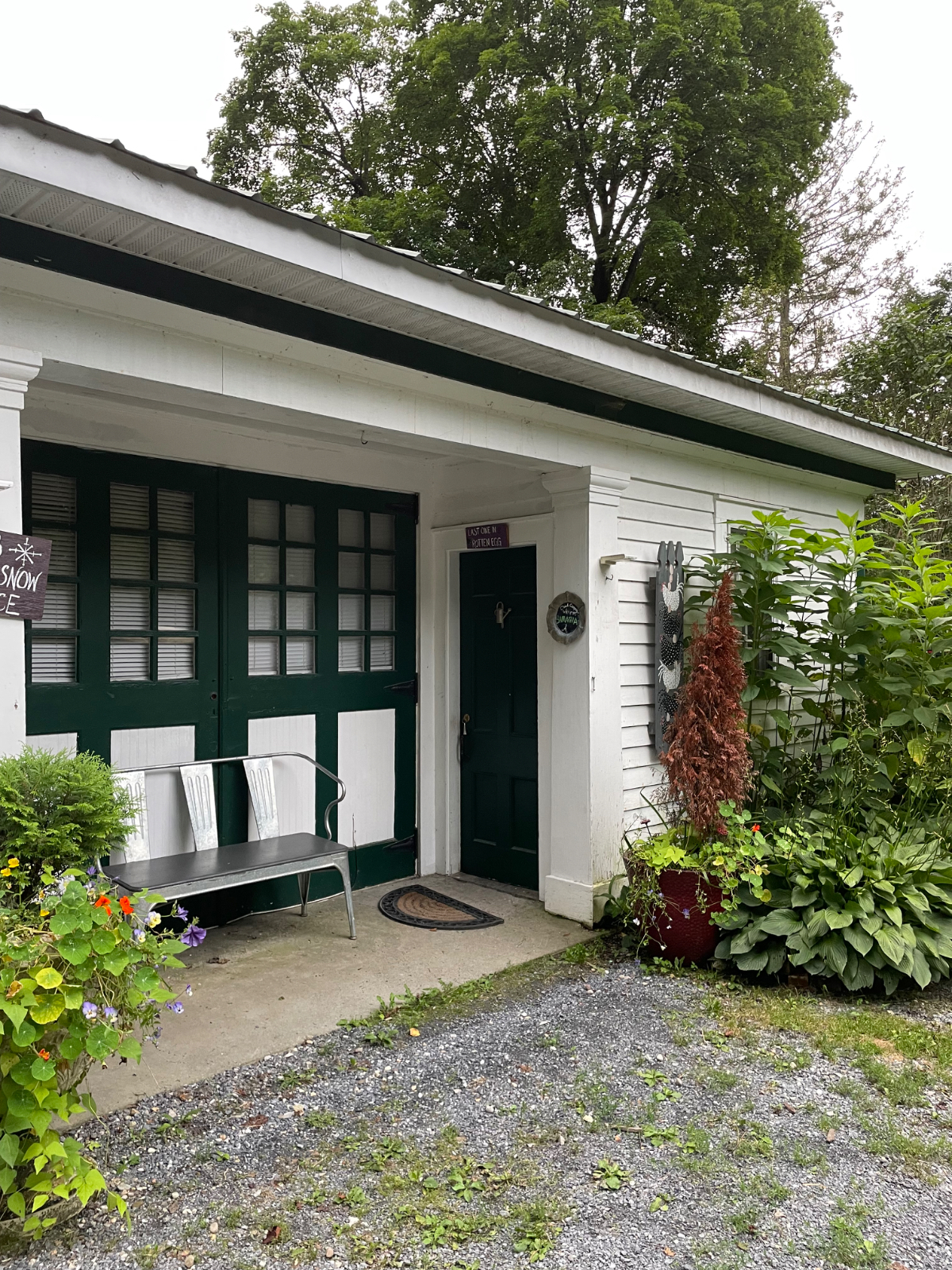Near SVMC , pet friendly, fully furnished 1 bedroom apartment - Photo 12