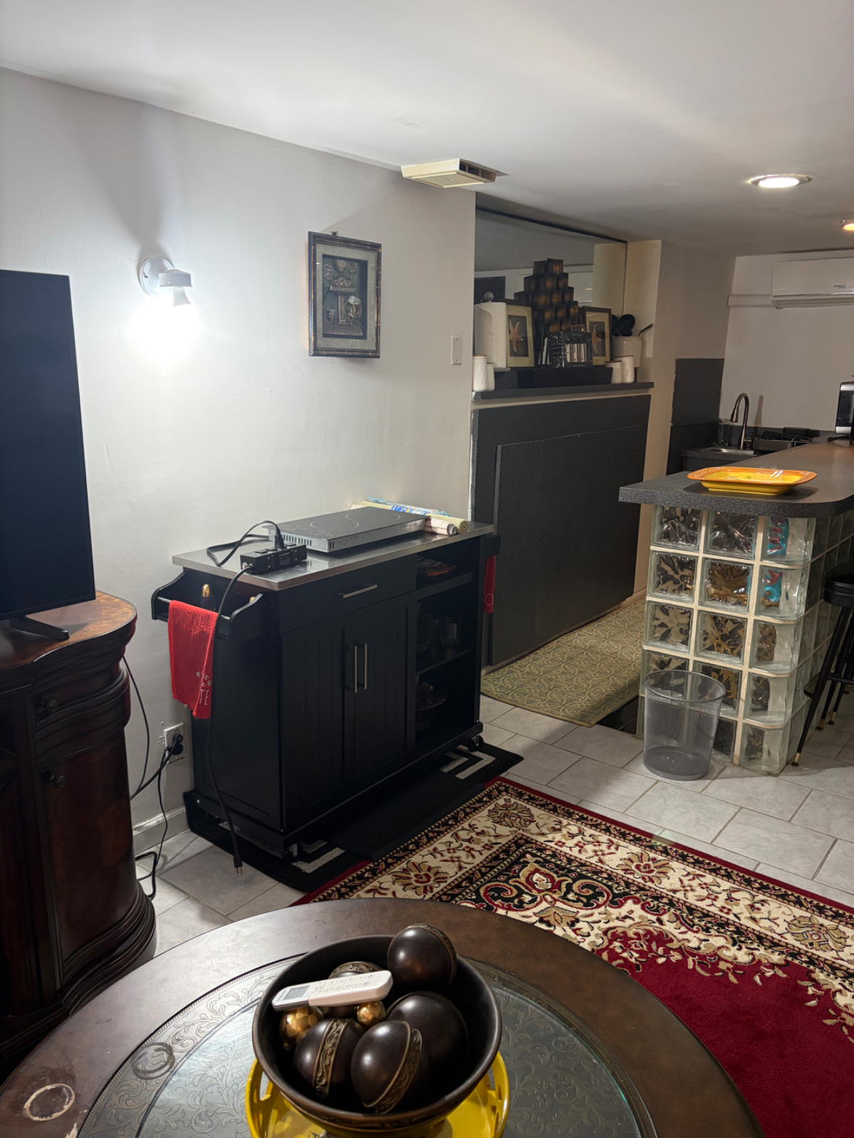 Private Lower-Level Living Space in Owner Occupied Home - Photo 3
