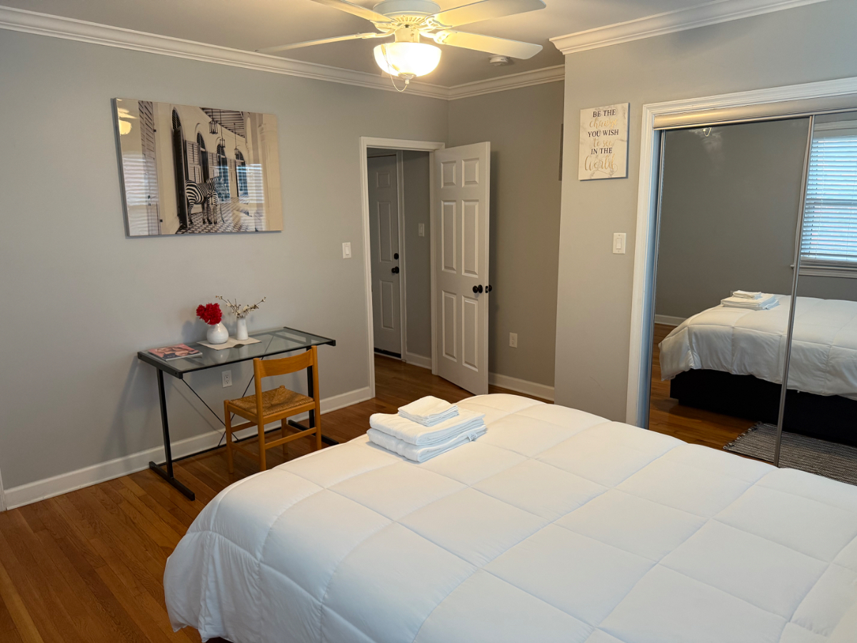 Updated 2BR/2BA Furnished Apartment, Modern Amenities & Free Parking - Photo 1