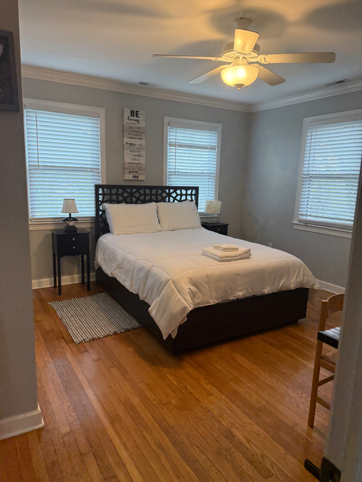 Updated 2BR/2BA Furnished Apartment, Modern Amenities & Free Parking - Photo 7