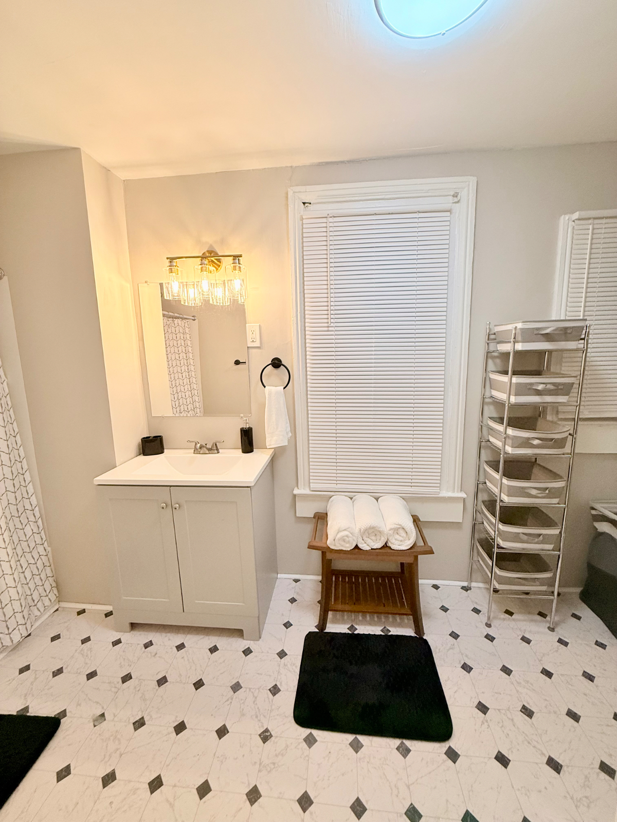 Charming 2bedroom 1 bath unit close to major hospitals and restaurants - Photo 11