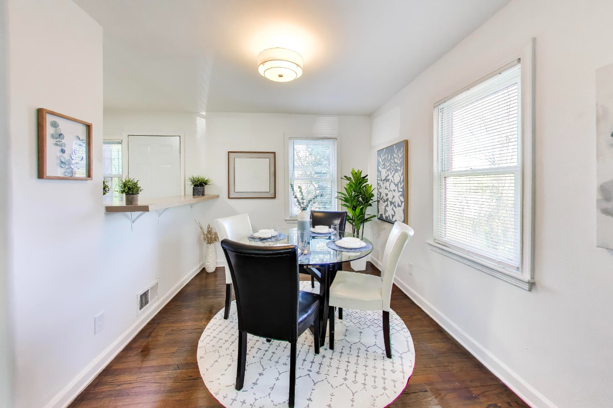 4 Bedroom - Easy 14 minute Walk or 3 min Uber to Orange Line Train - Photo 5