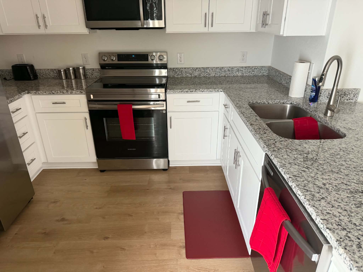 Quiet Furnished rooms available in well maintained duplex. Utilities Included Near Lackland AFB - Photo 3