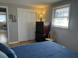 University District, Close to Hospitals - Upstairs 3 Bedroom Apartment - Photo 11