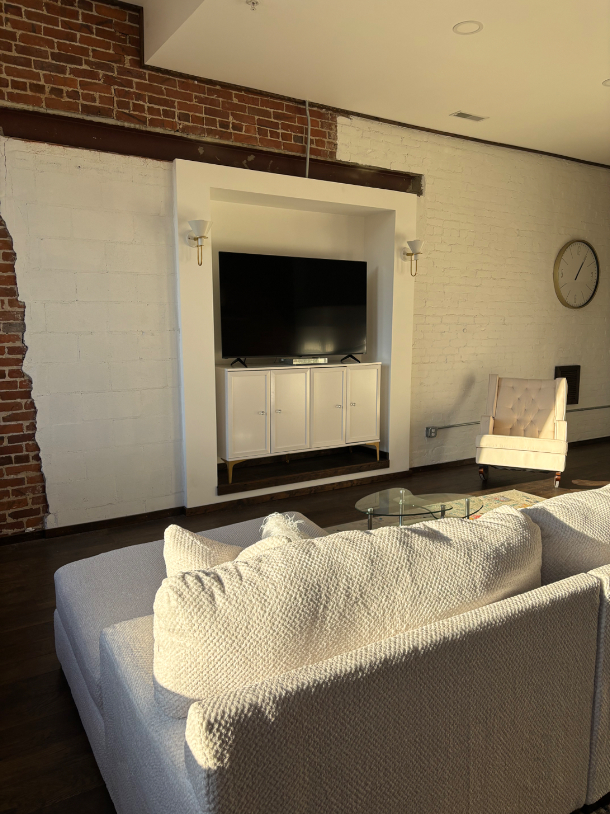 Fully-equipped modern condo steps from Capitol Street w/ indoor parking - Photo 10