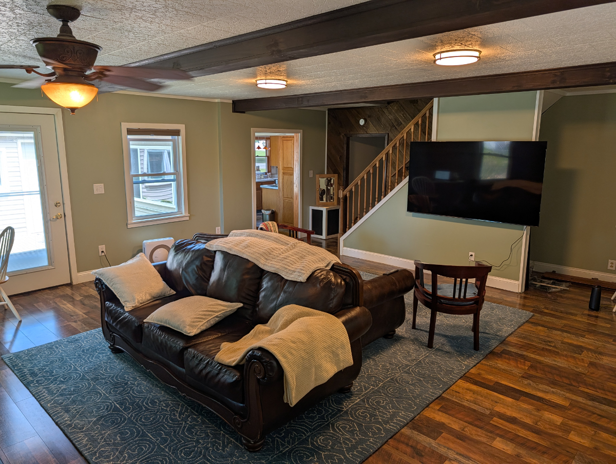 Suburban home away from home - Photo 5