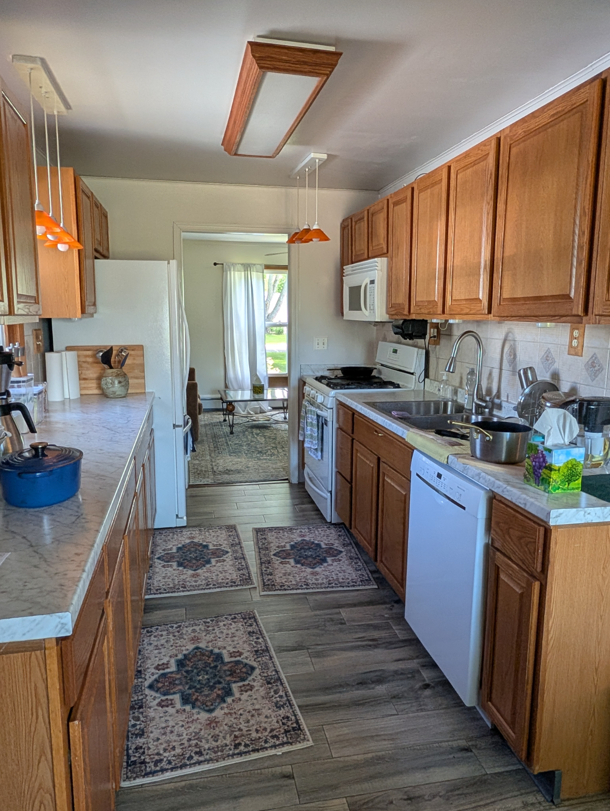Suburban home away from home - Photo 9