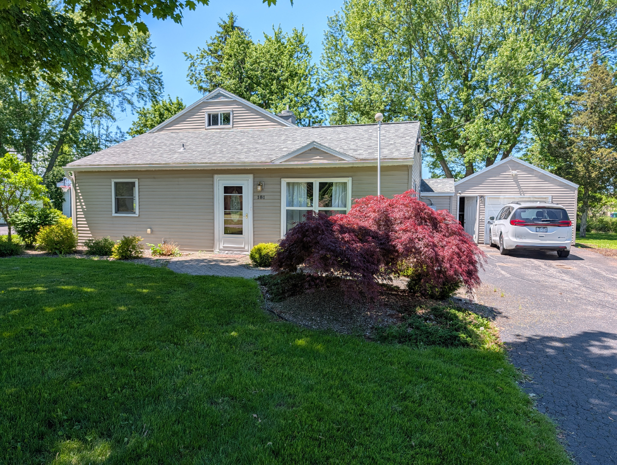 Suburban home away from home - Photo 10