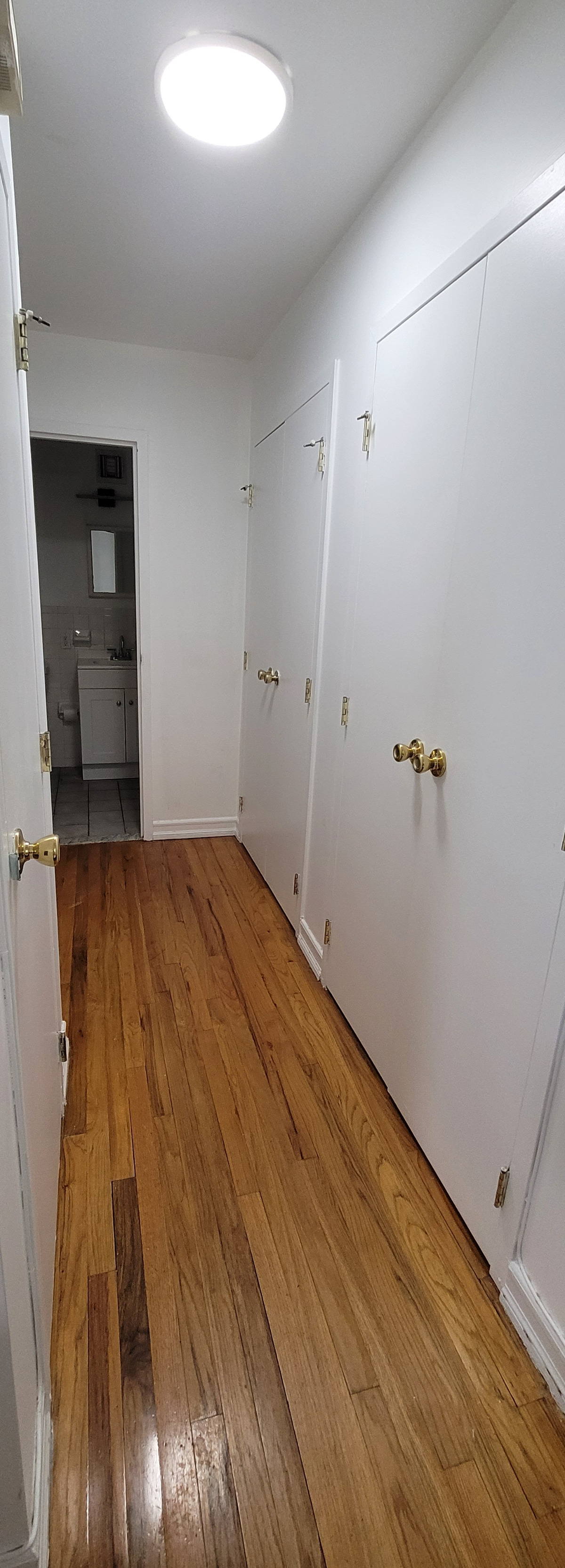 Harlem Hospital / Large Studio / King Bed / Washer & Dryer - Photo 8