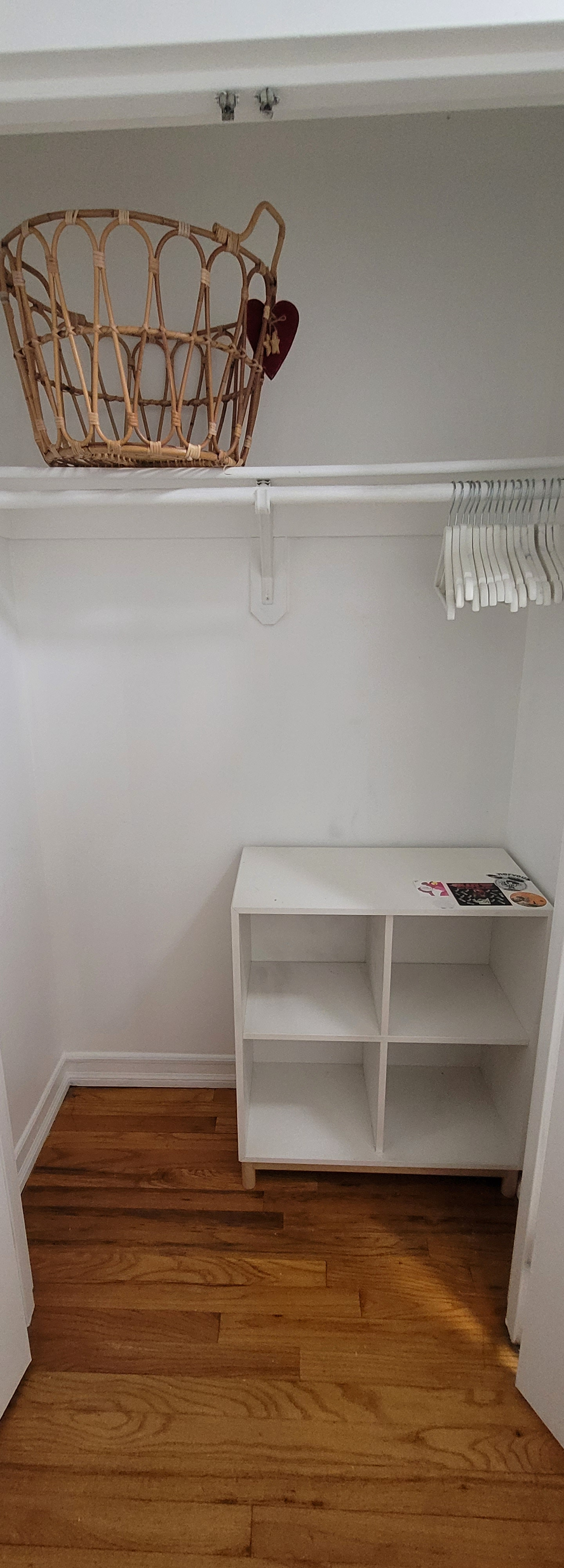 Harlem Hospital / Large Studio / King Bed / Washer & Dryer - Photo 9