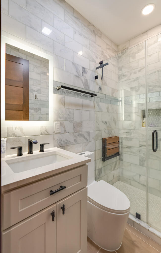 LUXURY 2 BED & 2 BATH WITH OFF STREET SECURED PARKING - Photo 6