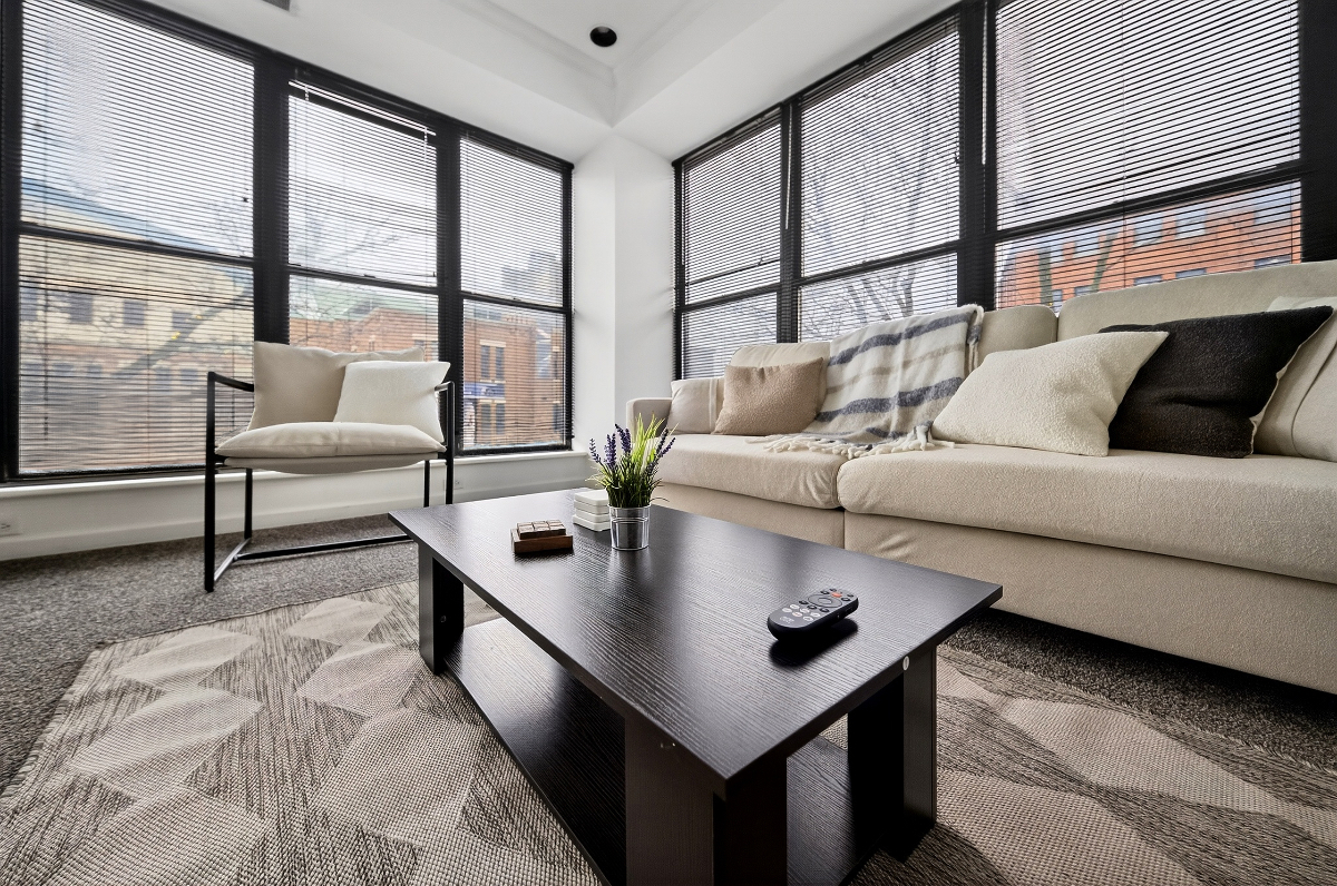 Historic Armory Square Duplex Only Minutes from Major Hospitals with Private Outdoor Space - Photo 8
