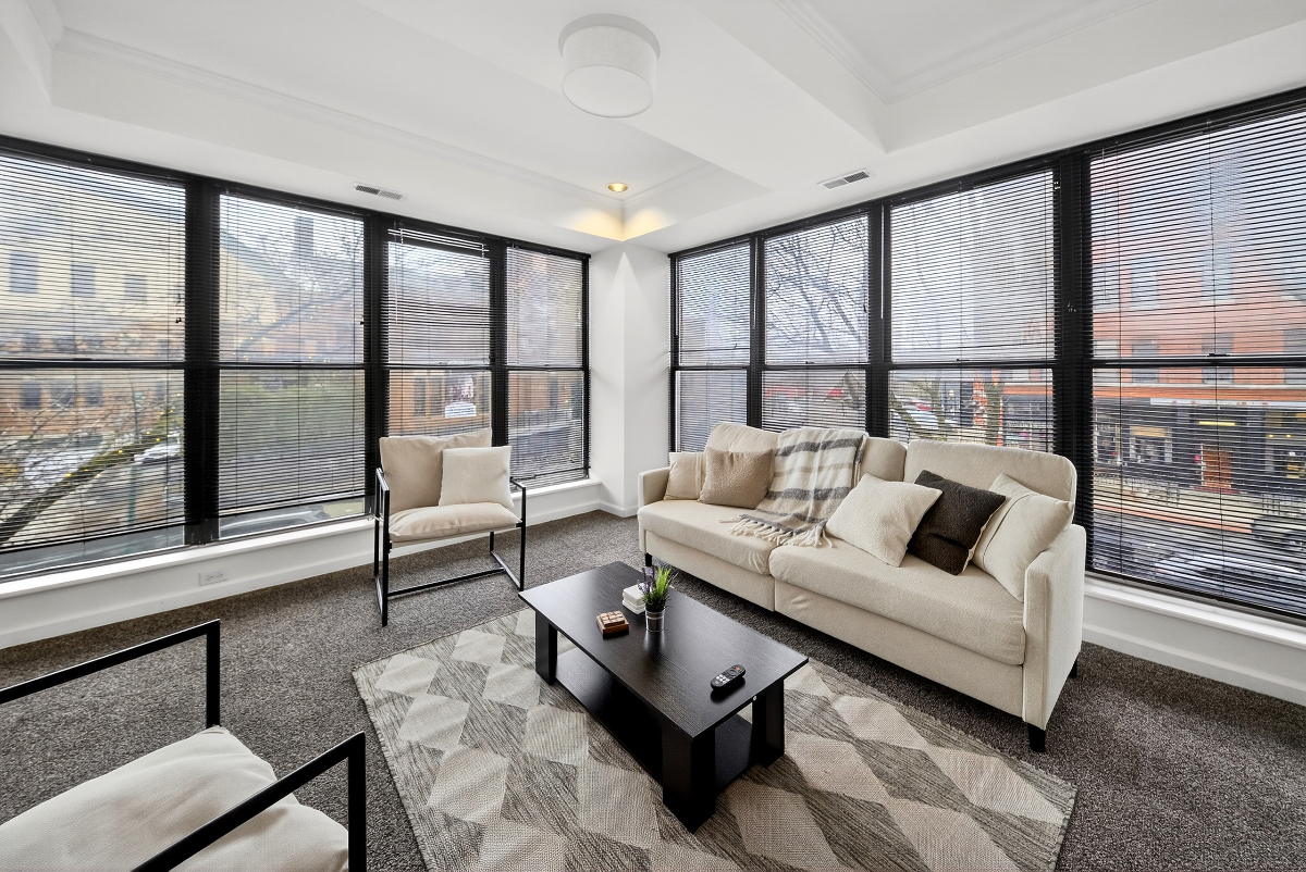 Historic Armory Square Duplex Only Minutes from Major Hospitals with Private Outdoor Space - Photo 9