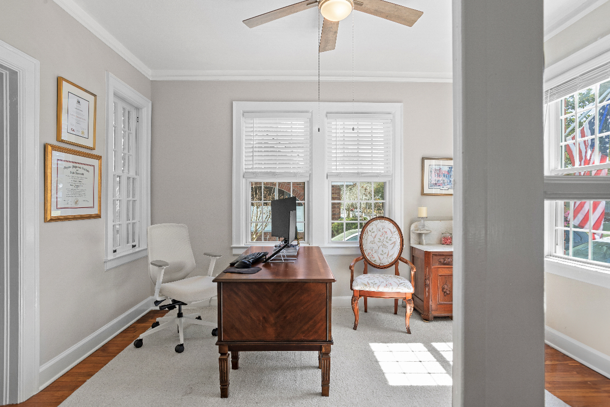 Charming Ardsley Park Home with King Suite & 3 Workspaces - Photo 10