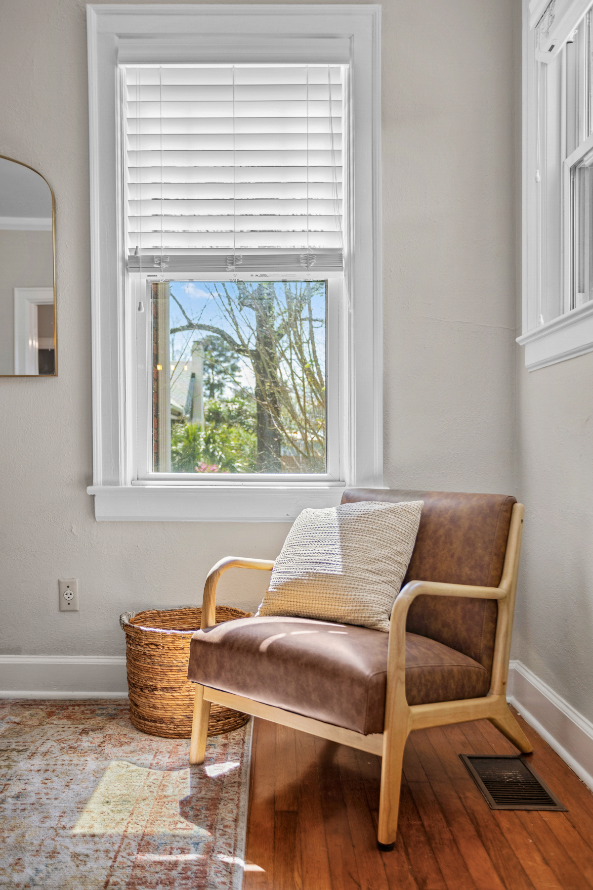 Charming Ardsley Park Home with King Suite & 3 Workspaces - Photo 5
