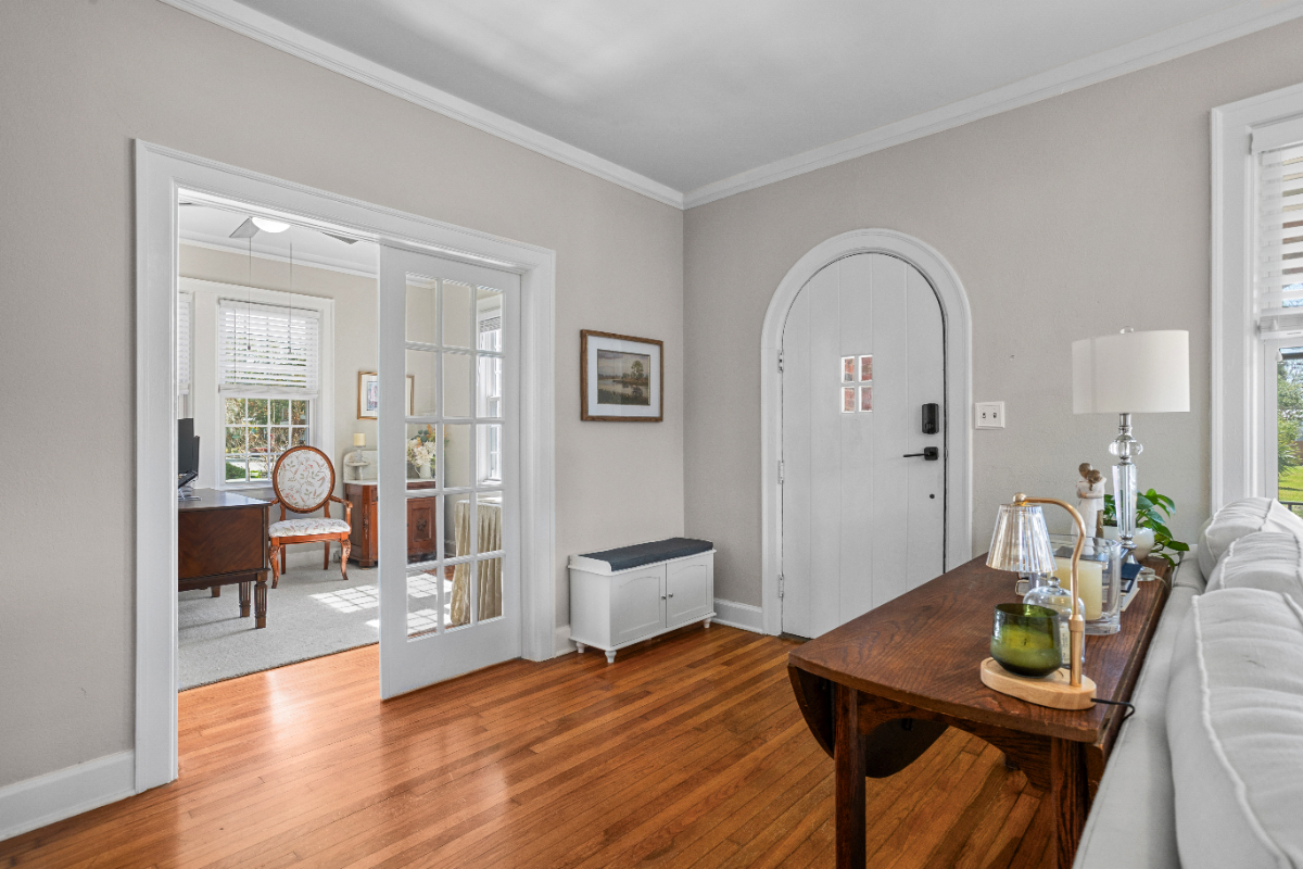 Charming Ardsley Park Home with King Suite & 3 Workspaces - Photo 9