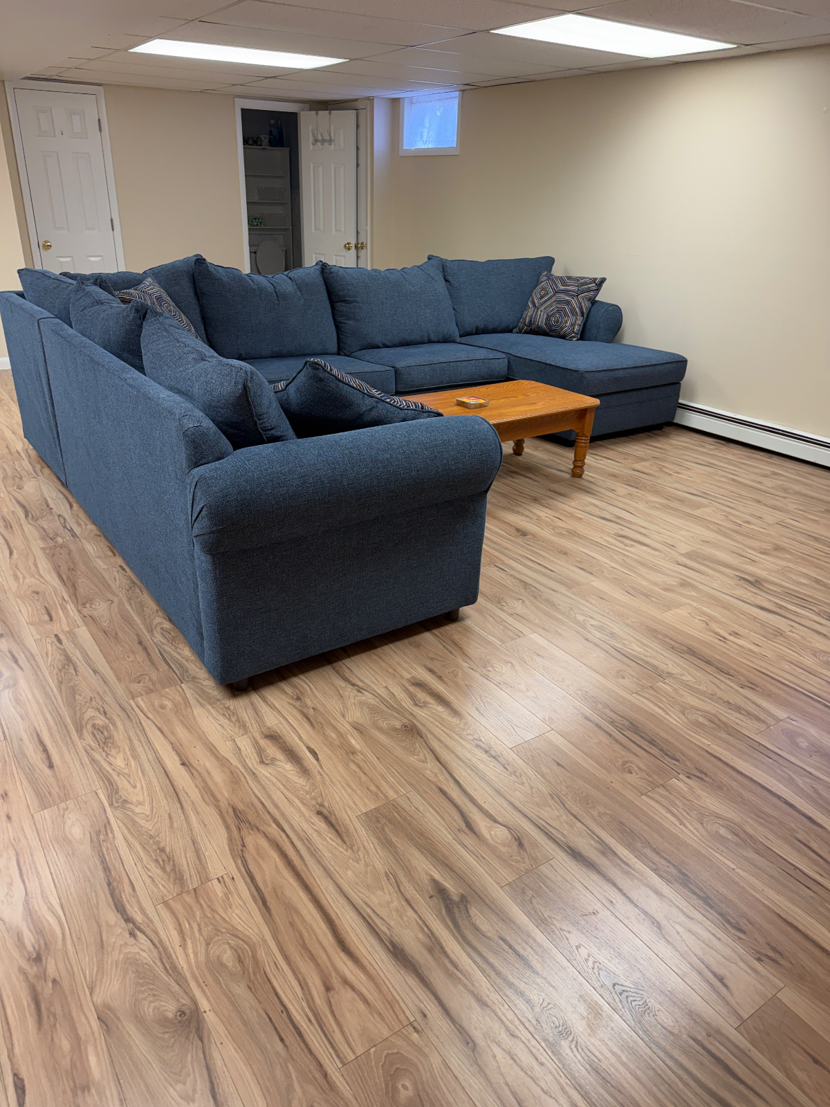 Beautiful Basement Apartment - Photo 9
