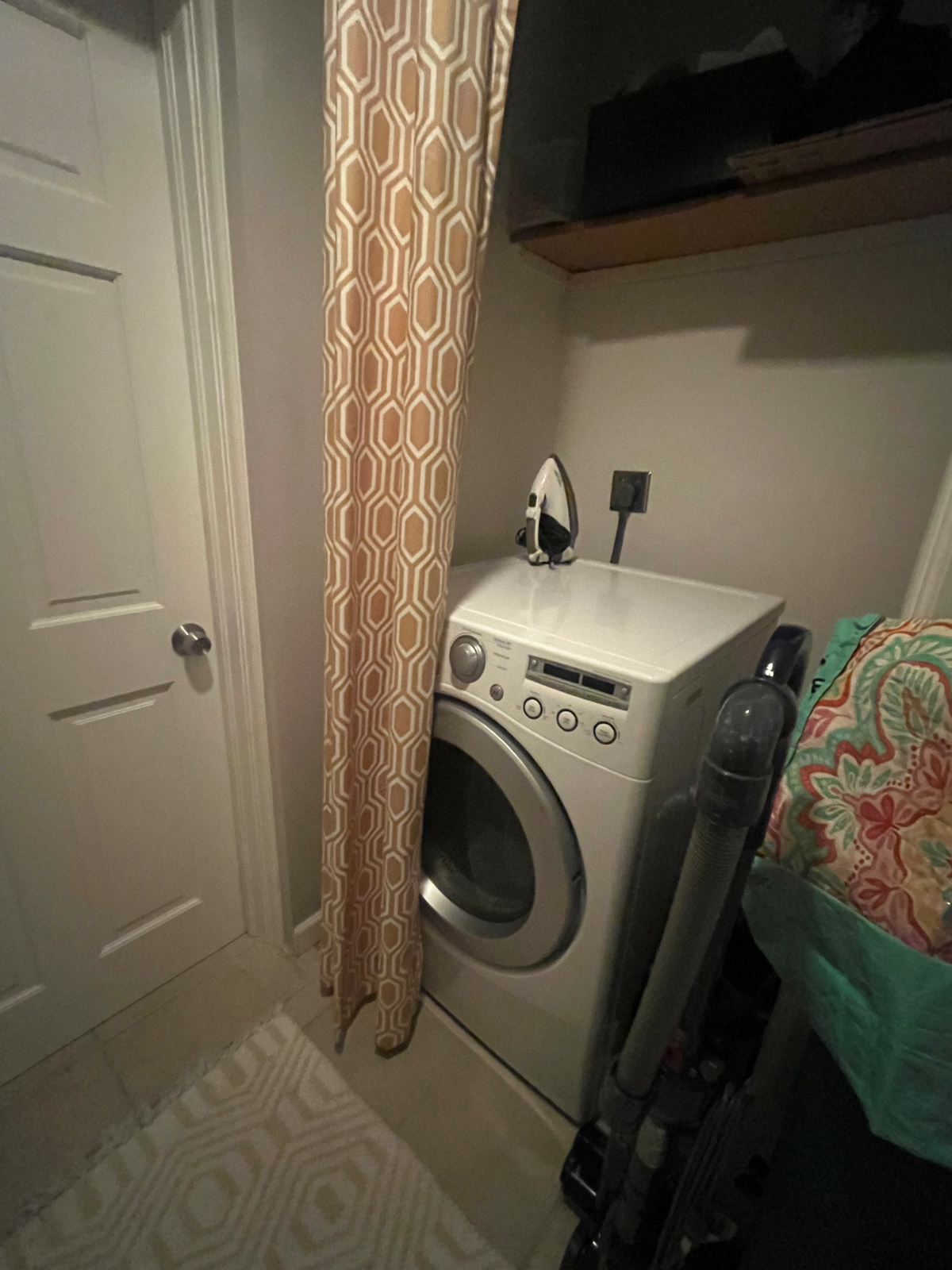Cute One Bedroom near Hospitals - Photo 7