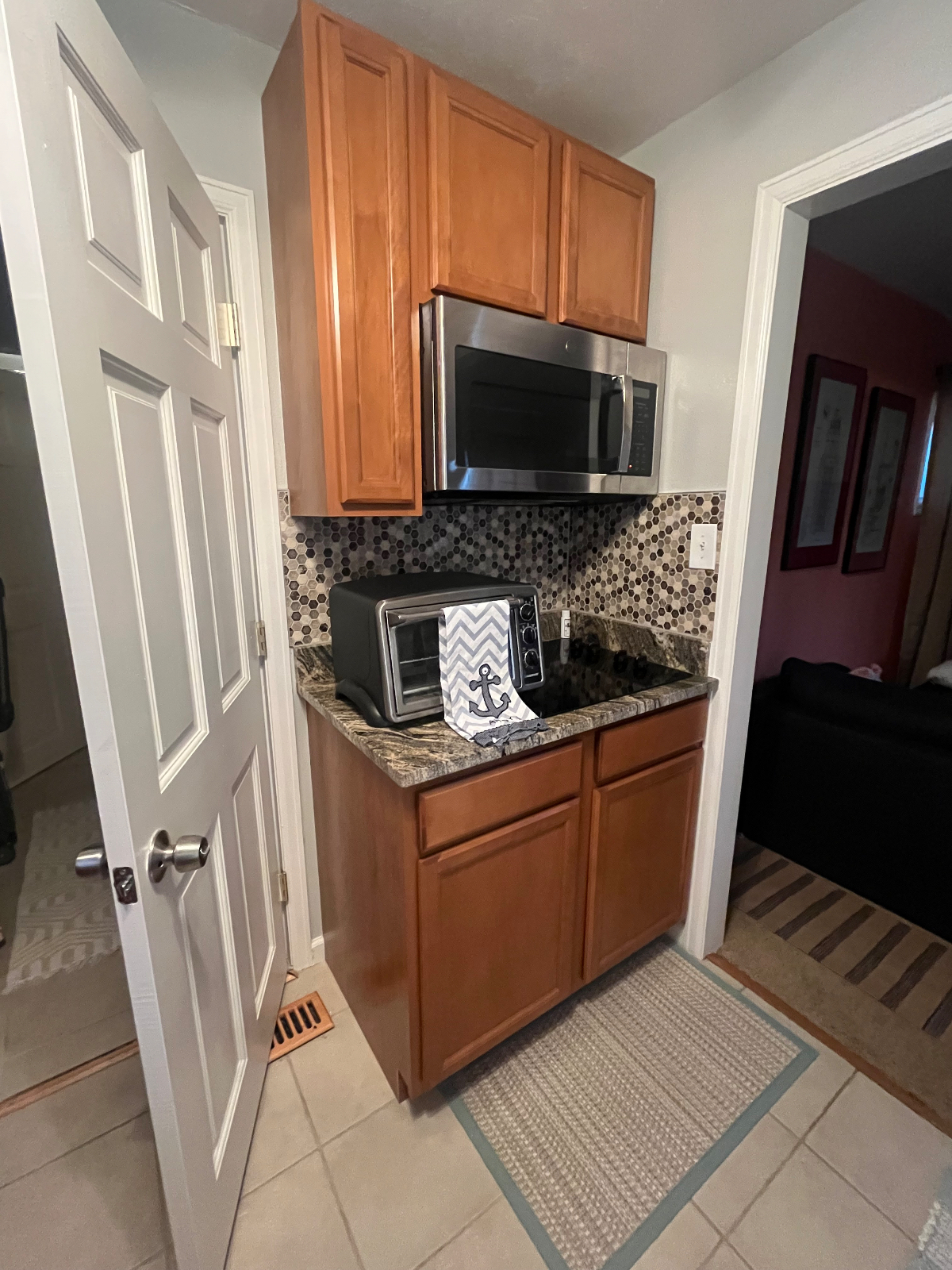 Cute One Bedroom near Hospitals - Photo 3