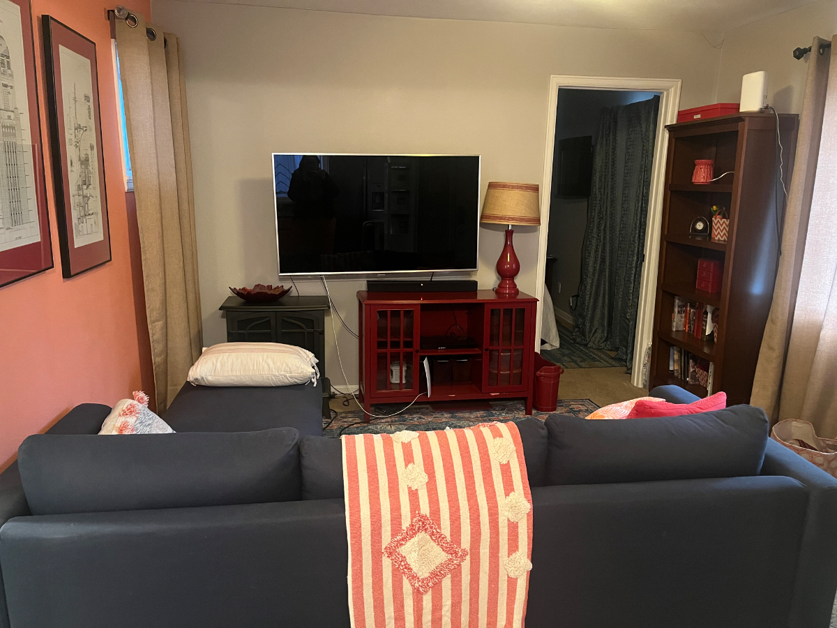 Cute One Bedroom near Hospitals - Photo 2