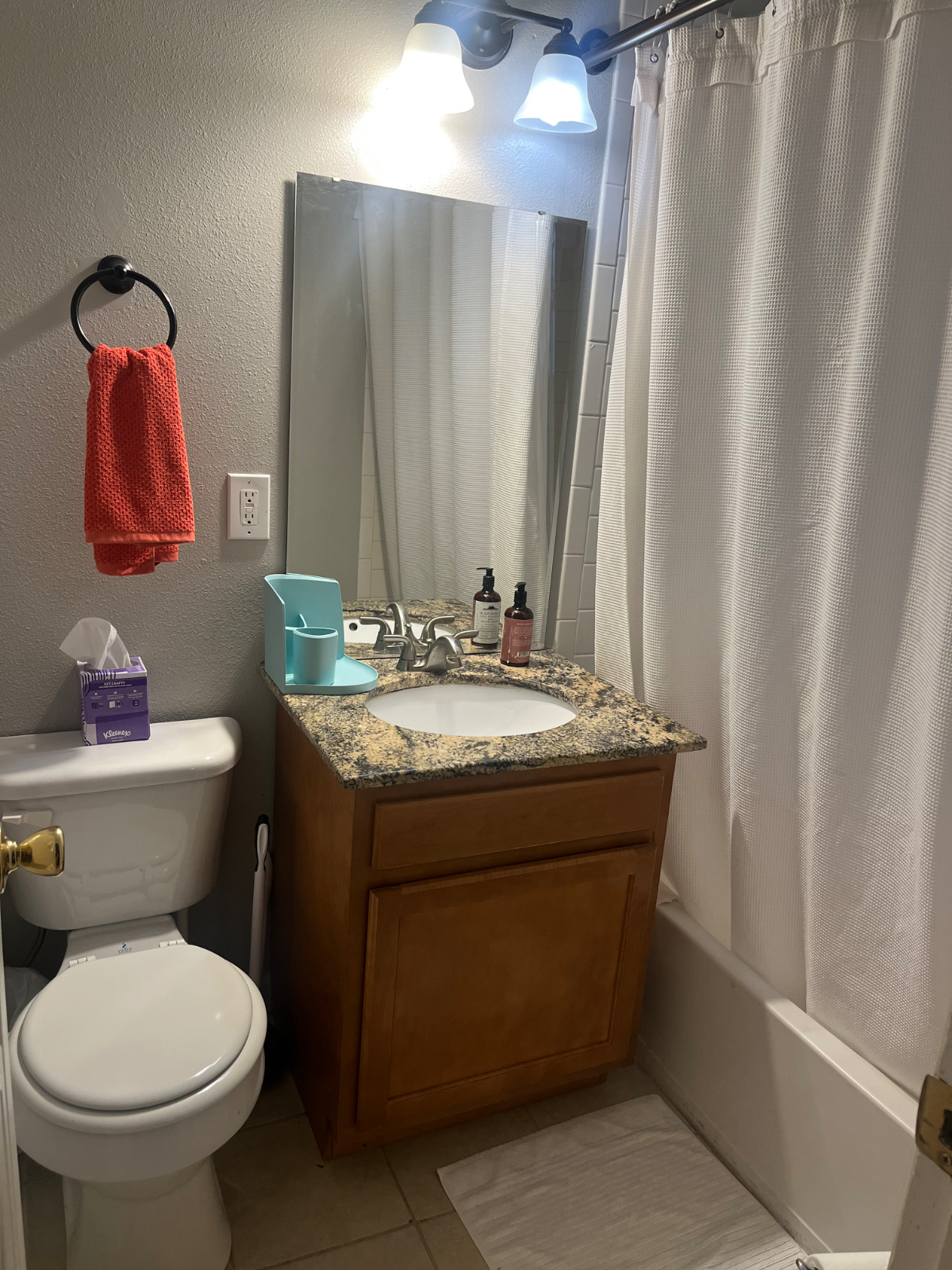 Cute One Bedroom near Hospitals - Photo 6