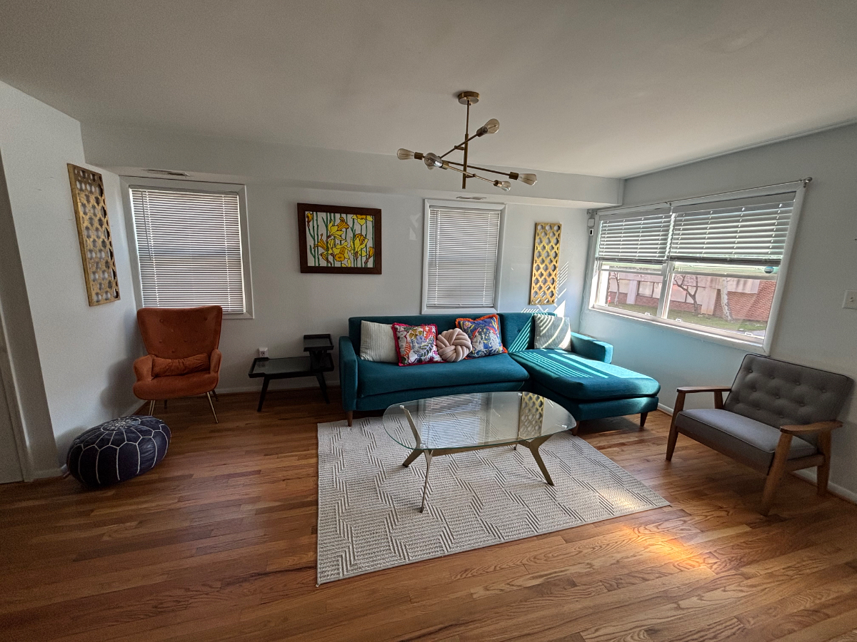 Comfortable 3BR Furnished Home with Open Layout, Cozy Patio, & Easy Transit Access - Photo 1