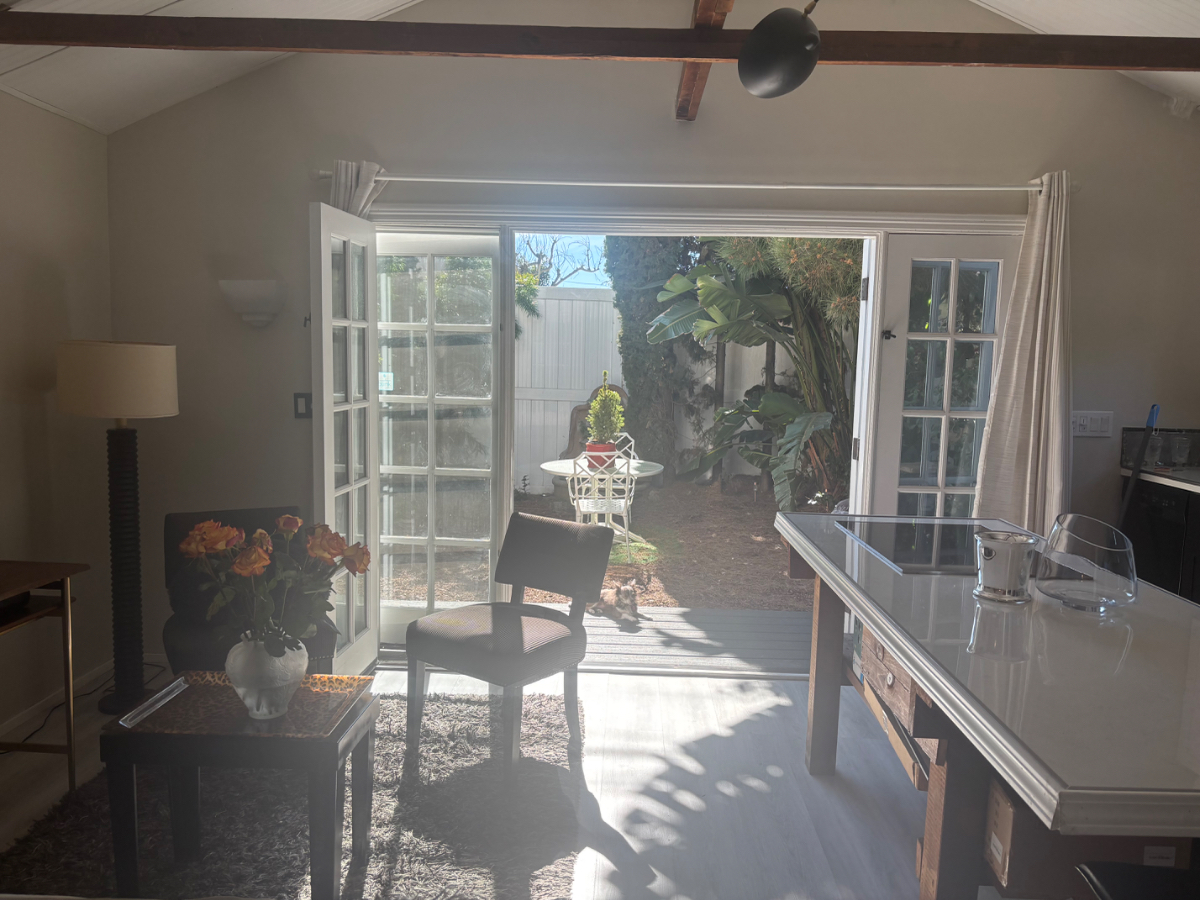 Urban Luxury Cottage with Quiet Garden - Photo 5