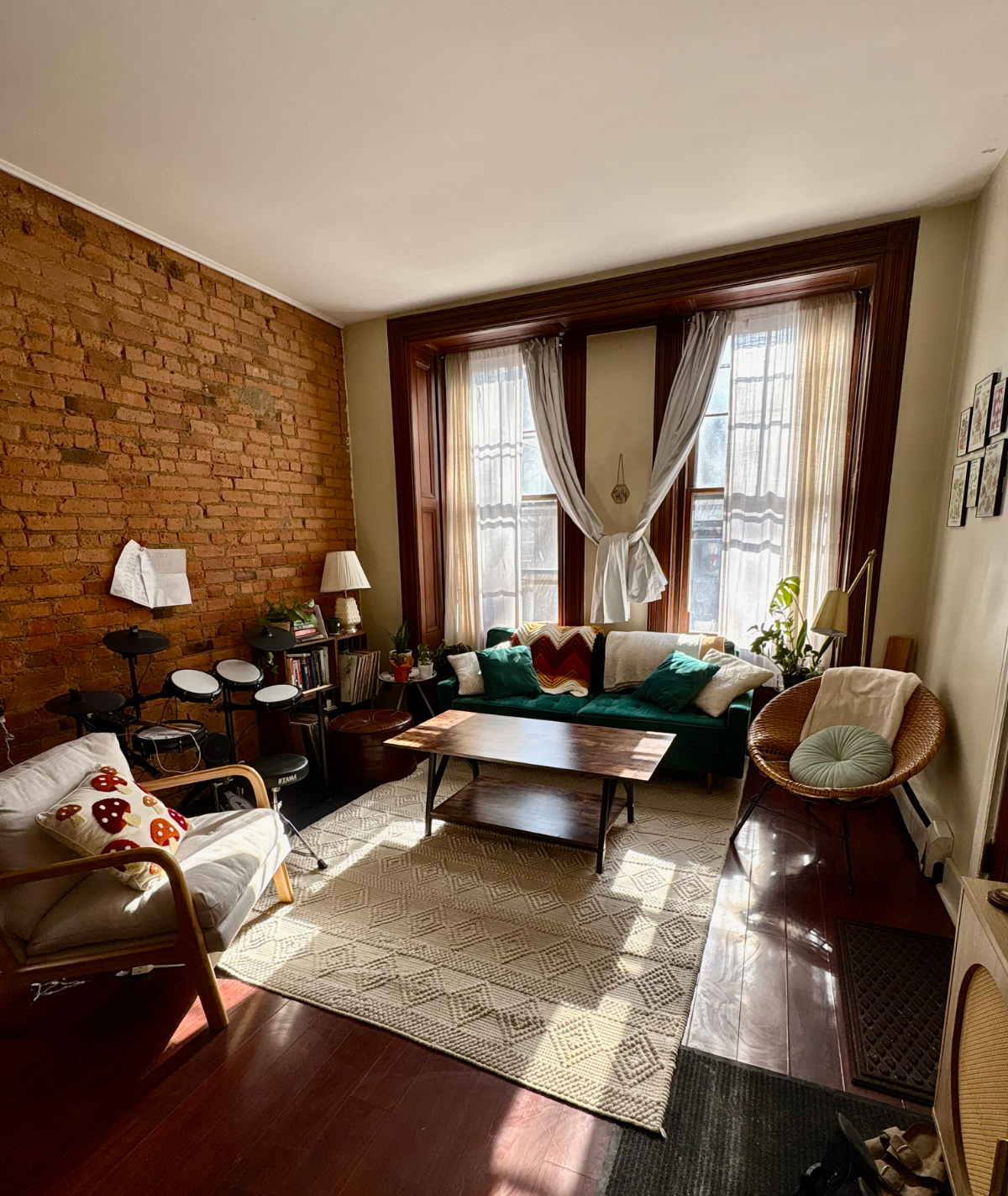 Private Bedroom in Center Square - Photo 6