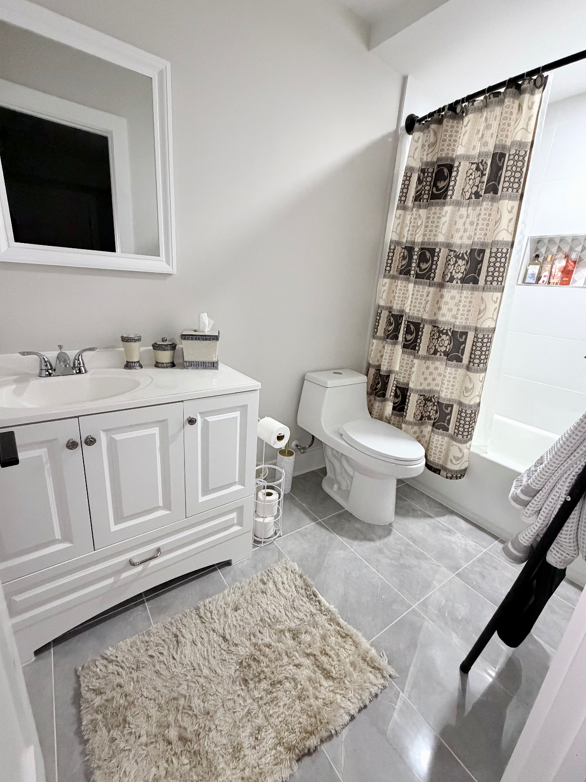 BRAND NEW CONDO - Photo 3