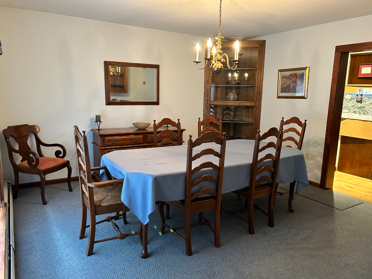 Furnished Killington Home With 4 Bedrooms Game Room And Wood Burning Fireplaces - Photo 10