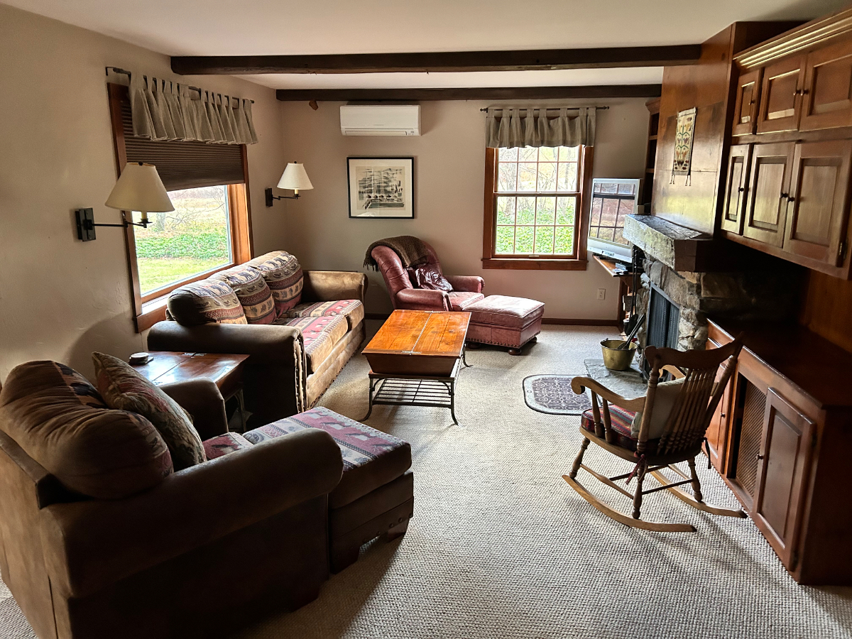 Furnished Killington Home With 4 Bedrooms Game Room And Wood Burning Fireplaces - Photo 2