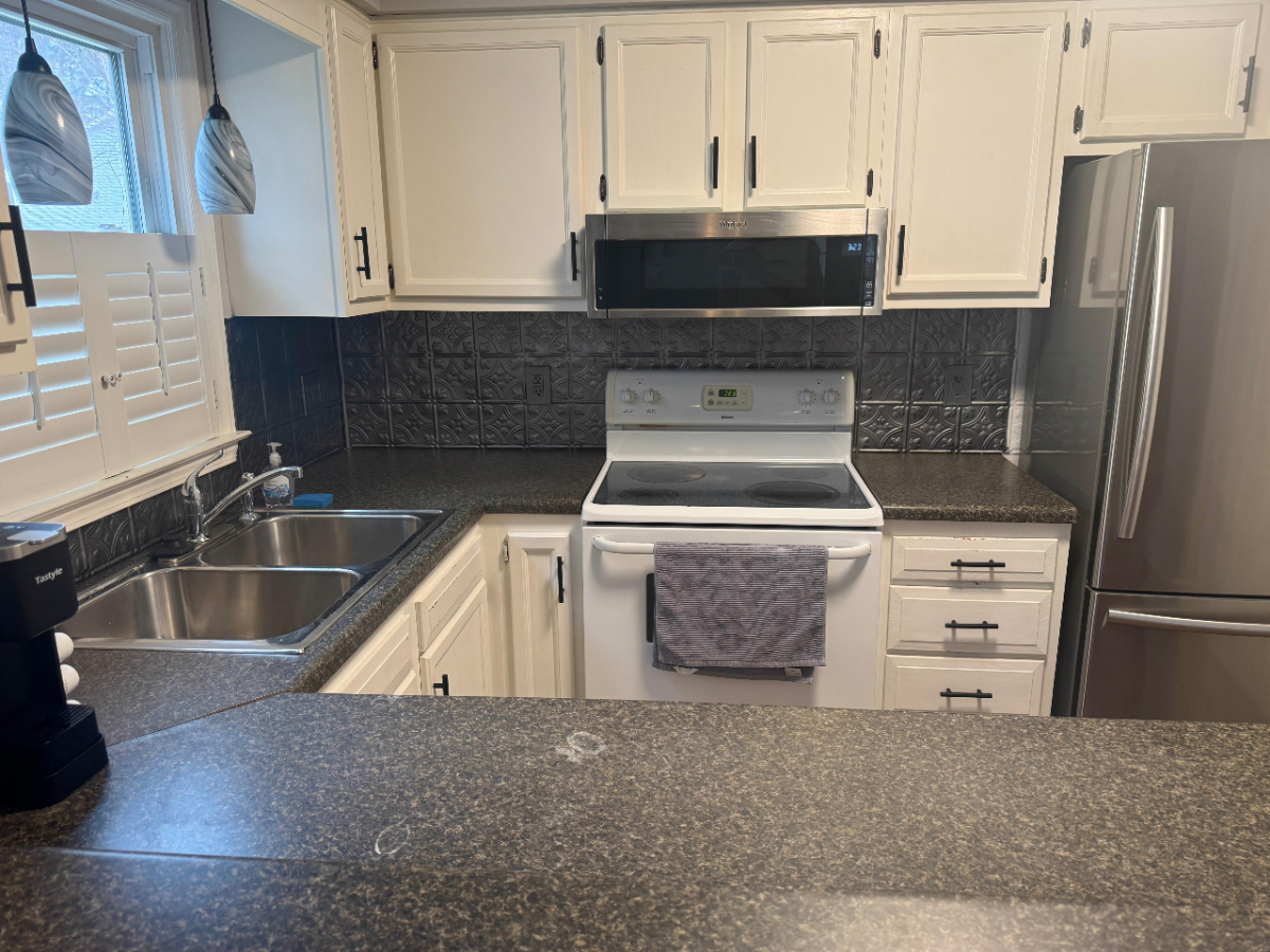 Cozy Condo Close to ECU Health, Shopping and Restaurants - Photo 6