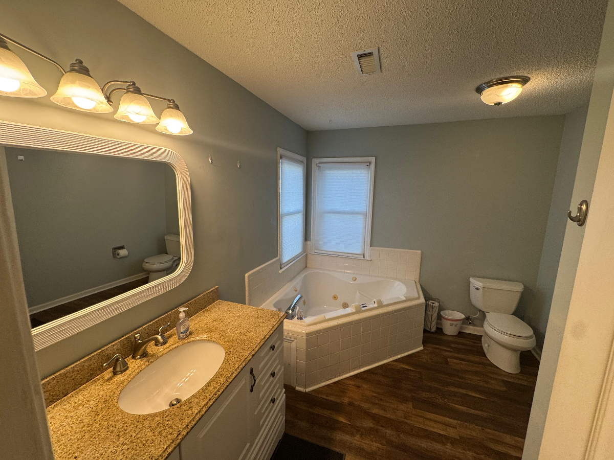 Cozy Condo Close to ECU Health, Shopping and Restaurants - Photo 11
