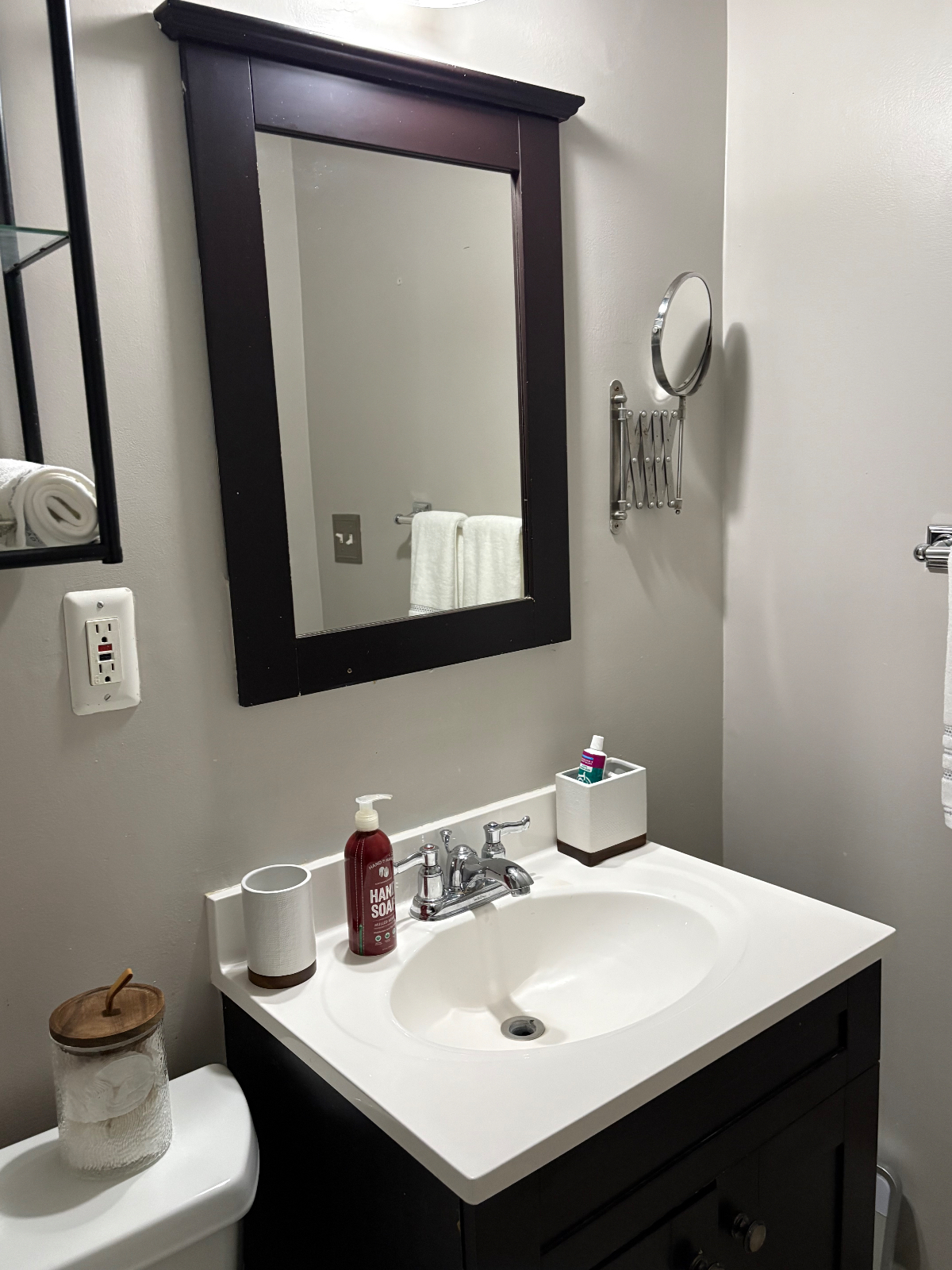 Furnished 1BR English Basement - Walk to Union Station, Union Market & H St - Photo 11