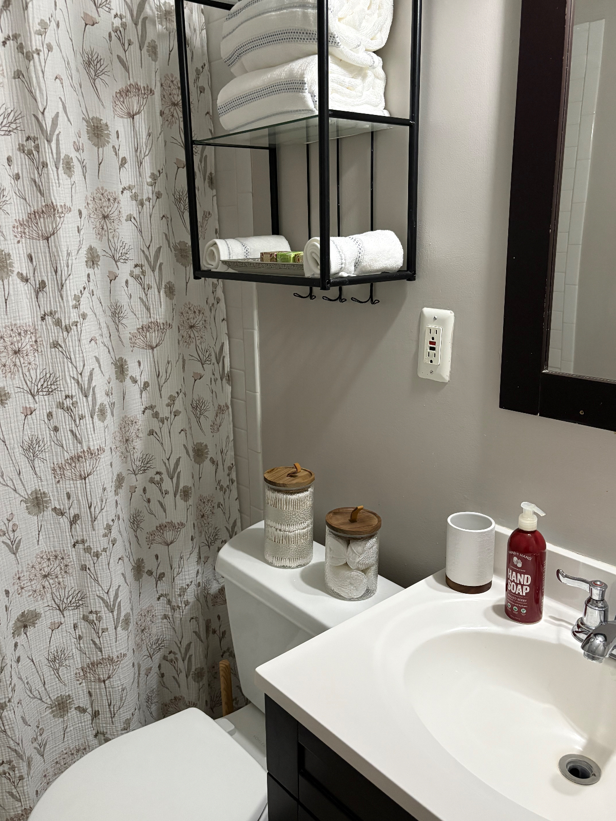 Furnished 1BR English Basement - Walk to Union Station, Union Market & H St - Photo 12