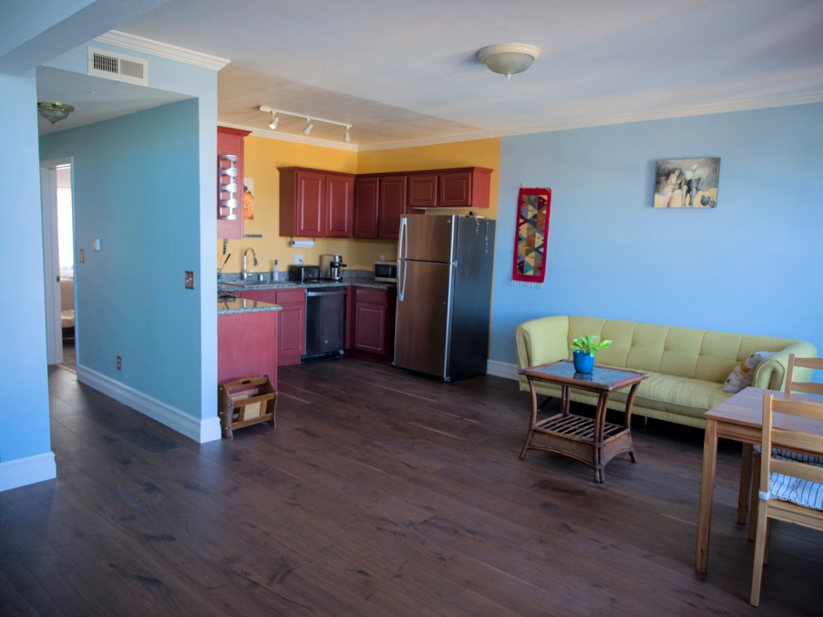 Designer Renovated 2BR Furnished, Mission District, Gigabit WiFi - Photo 6